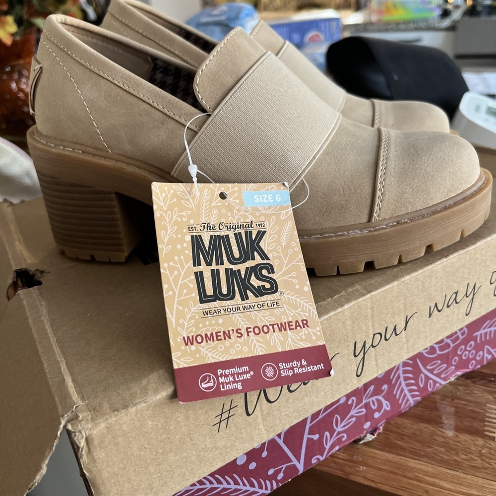 MUK LUKS Women's Lucy Lettie Boot